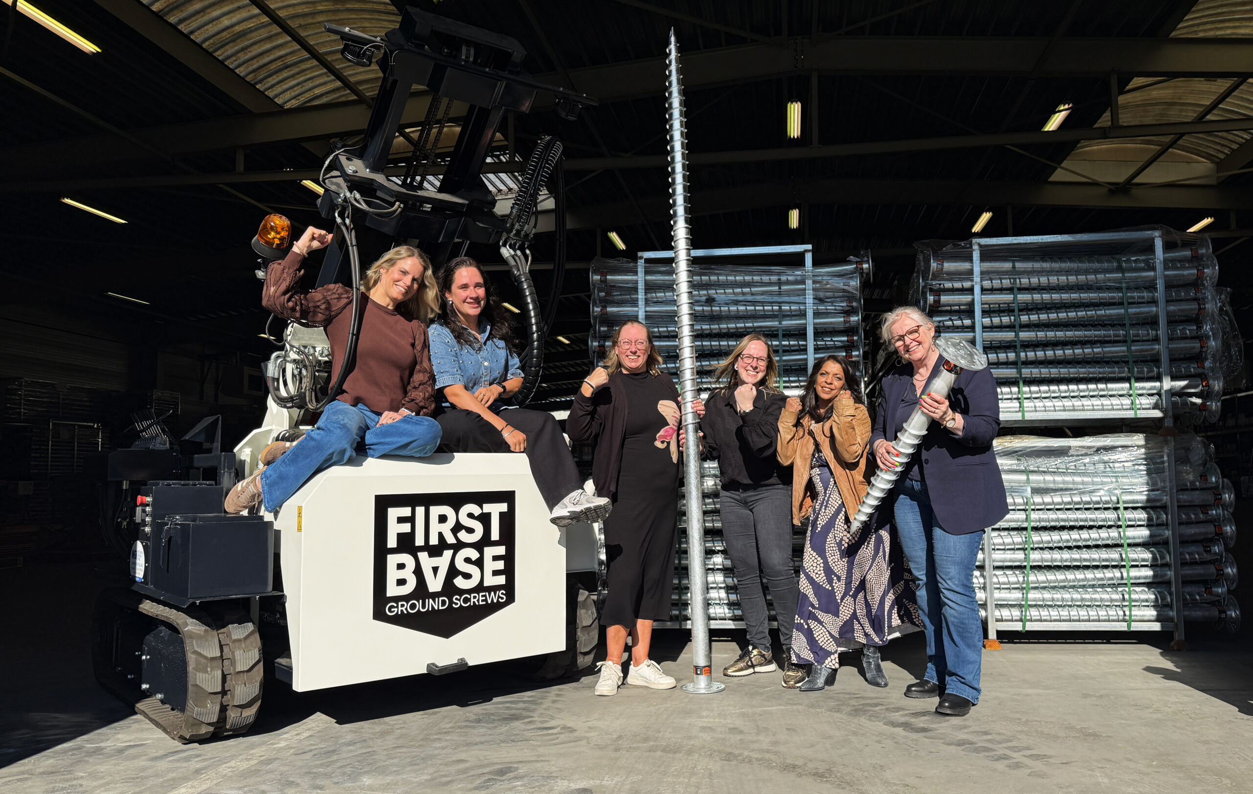 Internationale Vrouwendag bij FIRST BASE Ground Screws.